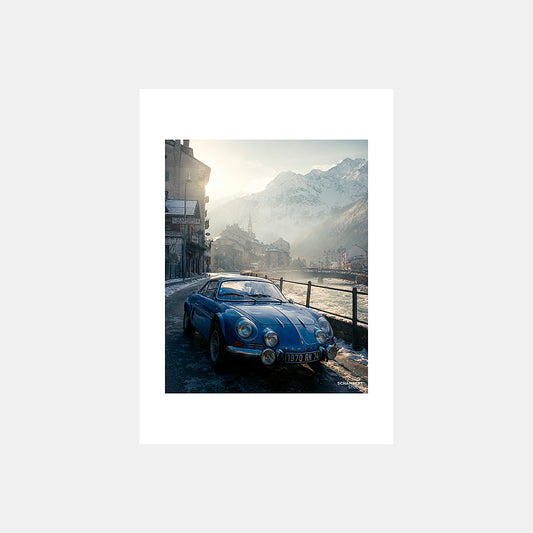 Chamonix | Affiche auto vintage Mountain Roads 1970s - Design avec marge unie.