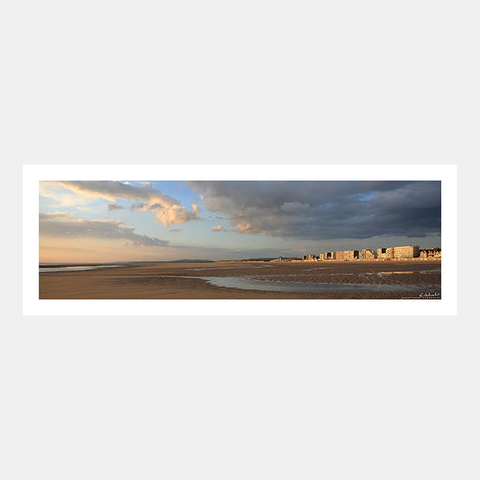 Poster photo 2271 La plage et le front de mer du Touquet sous un grain