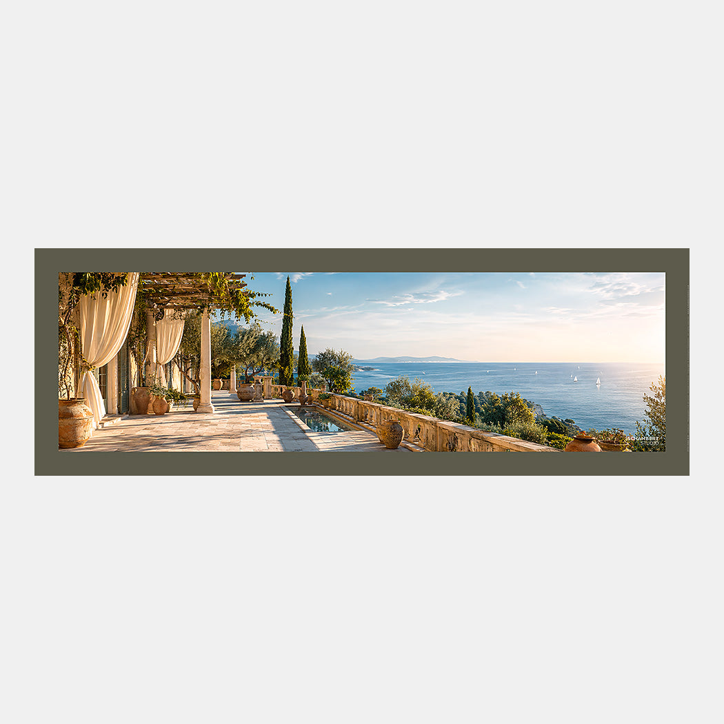 Panoramic terrace | Affiche Art de vivre Mediterranean Riviera - Design avec marge couleur.